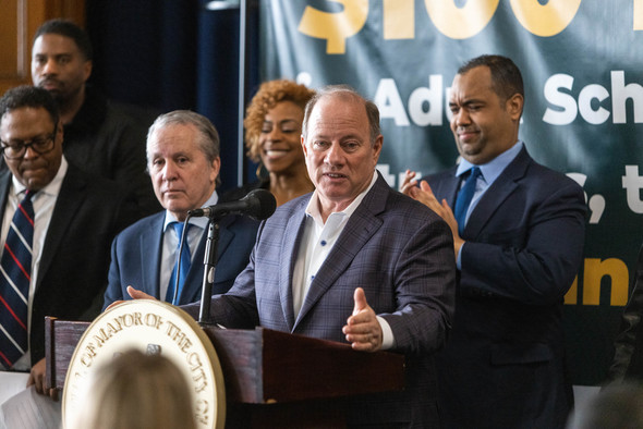 Mayor Mike Duggan announces the Jump Start program